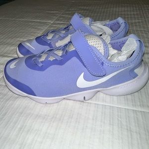 Nike Little Kids Free RN 5.0 Size 3 BRAND NEW